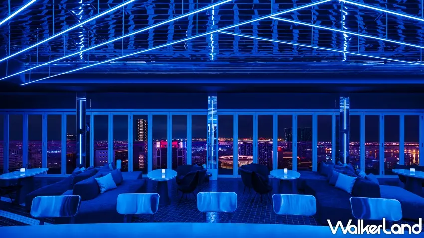 ▲承億酒店24樓全台唯一高空懸挑無邊際透明泳池酒吧POOL BAR，以及27樓BAR KAO泰式餐酒館皆點亮藍色光芒