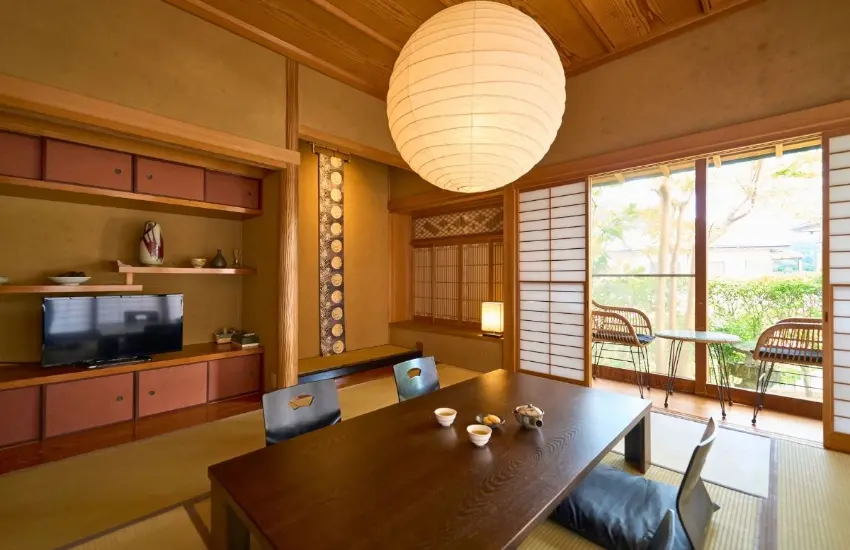 ▲開放式的木製露台面對著寬闊的景色,春天可以欣賞宮城野早川堤的櫻花。