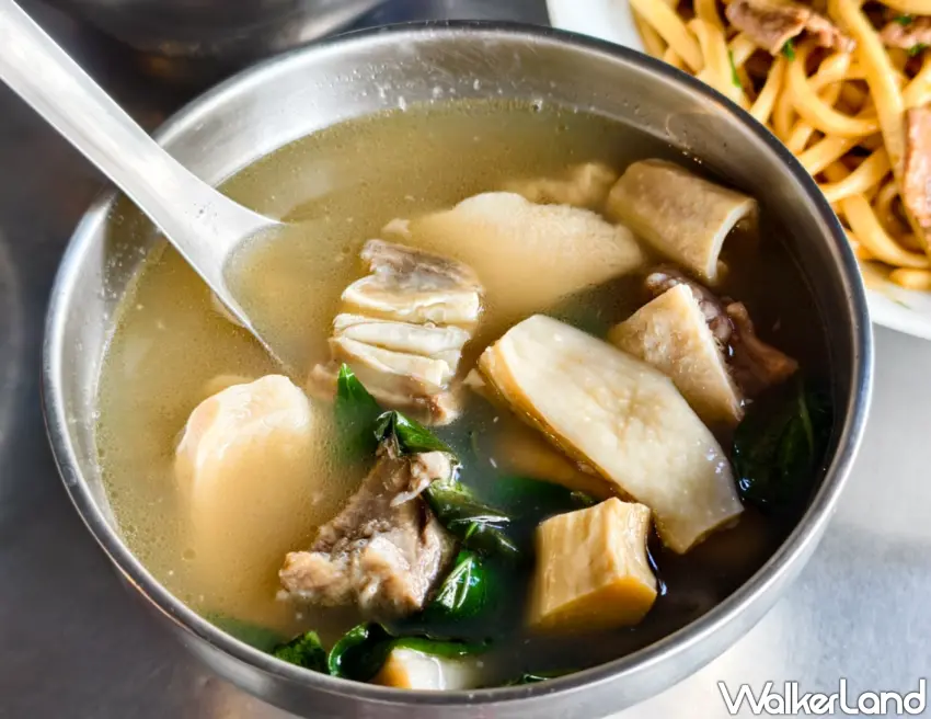 ▲「賴潮州牛雜湯」是近年在高雄廣受好評的牛雜湯之一。(美食好芃友提供)