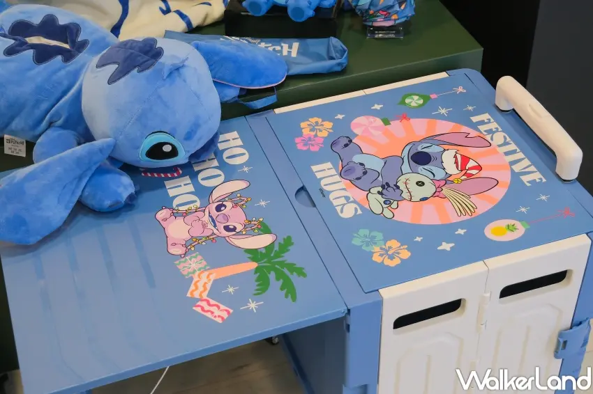 ▲999元福袋加贈星巴克咖啡券,還有原燒和牛優惠券。(攝影:張人尹)