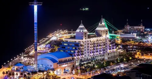 福容大飯店淡水漁人碼頭推出乘夢泡泡節！聖誕樹點燈打造冬季光之盛宴。