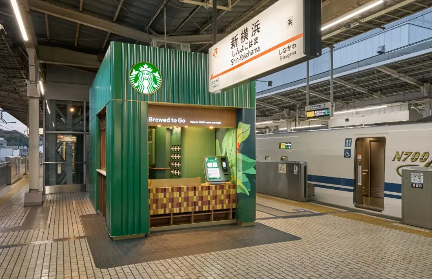 ▲店內採用自動點餐面板，以及無現金支付。