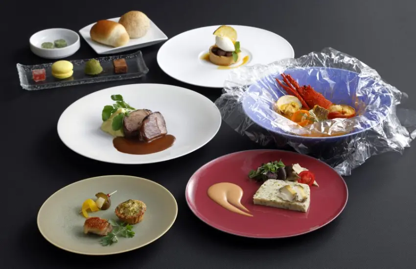 ▲在4號車廂享用包含前菜、主菜、甜點的完整法式套餐。