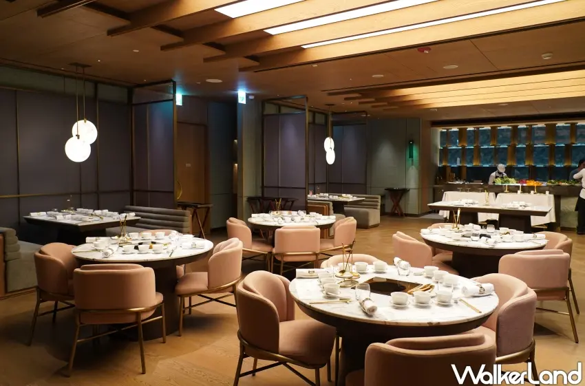 ▲采月鍋品空間以現代奢華融合海洋意象,營造出柔和的用餐氛圍。(攝影:楊婷雅 )