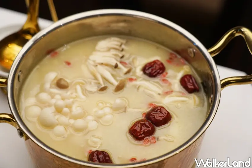 ▲「粵潤美人湯」延續廣東老火湯做法,體現粵式煲湯的深度與內斂。(攝影:楊婷雅)