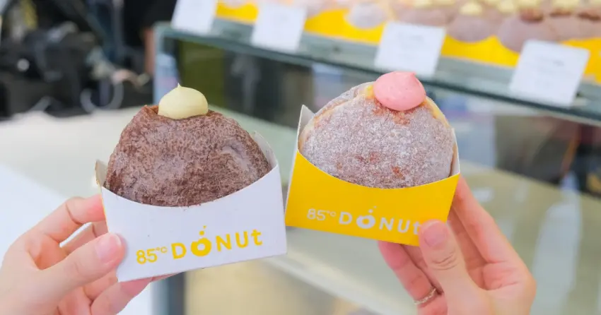 新莊人吃10元甜甜圈！85℃生甜甜圈研究所新莊昌平店插旗，甜甜圈買4送2開吃。