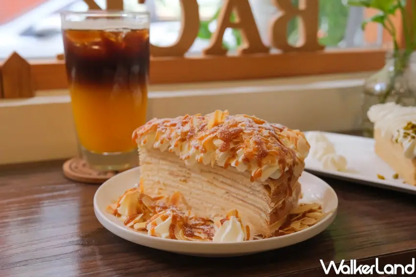 ▲窩里返招牌千層蛋糕系列，10吋切片份量十足視覺滿分。（攝影：張人尹）