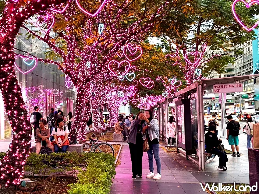 ▲在「微風告白大道」拍下甜蜜合照並分享至社群，即可現場參加【幸運聖誕轉盤】活動乙次