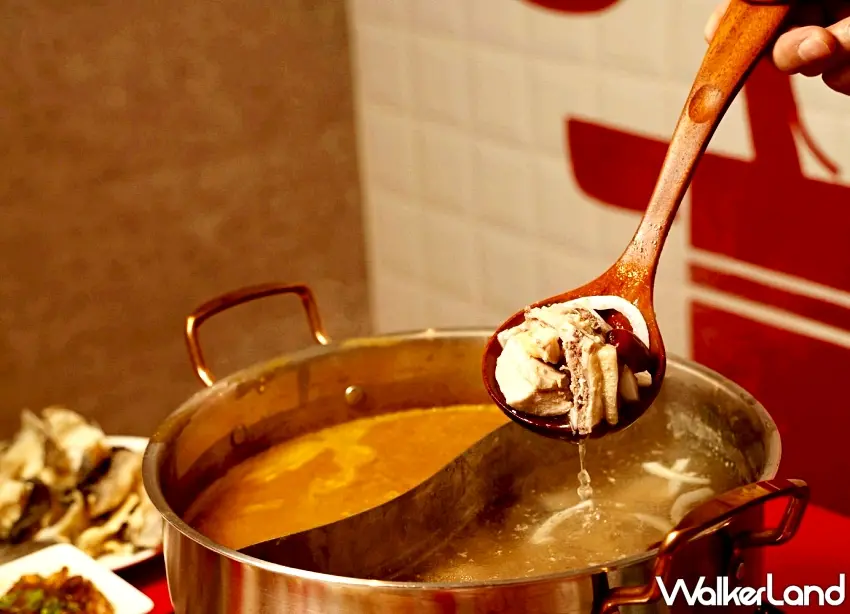 ▲梁香好第二大賣點鴛鴦鍋，清爽椰子雞湯加濃稠港式沙嗲鍋，是清爽與濃郁完美平衡的最佳組合