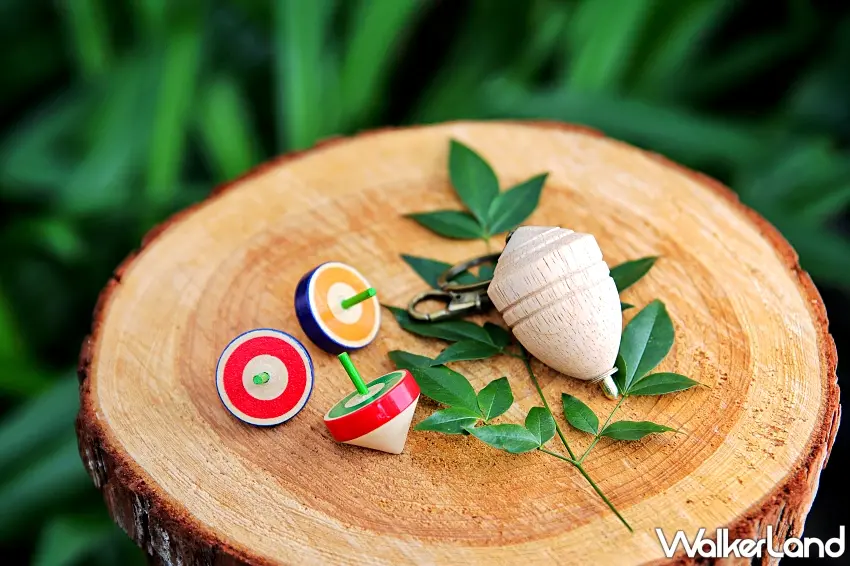 ▲國曆新年限定活動 彩繪開運陀螺，源自平安時代的傳統遊戲陀螺，其旋轉姿態象徵財運順遂，適合全家大小一同彩繪體驗。