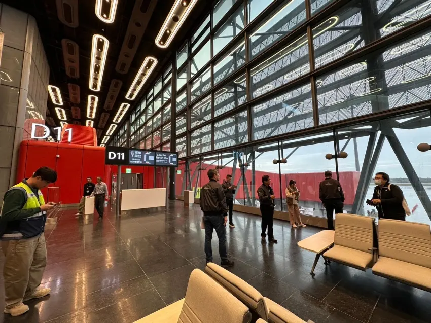 ▲桃園機場第三航廈北登機廊廳,12/1起正式展開試營運。(圖片來源:桃園機場公司)