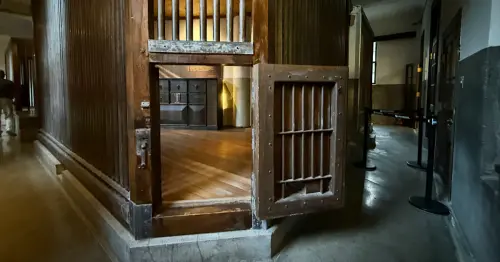 大稻埕百年古蹟展覽！免費逛臺灣新文化運動紀念館展覽，扇形拘留所、水牢必看。