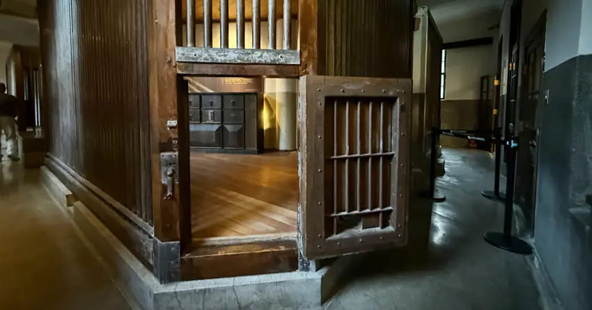 大稻埕百年古蹟展覽！免費逛臺灣新文化運動紀念館展覽，扇形拘留所、水牢必看。