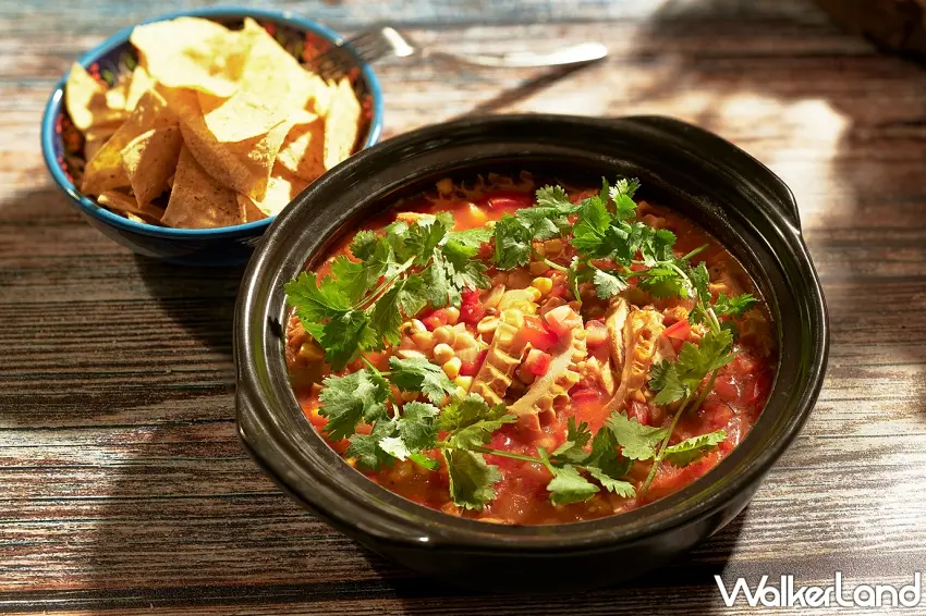 ▲鉑麗安美墨料理的「墨西哥牛肚湯」以多種辛香料慢煨，是極具地域代表性的暖胃開場。