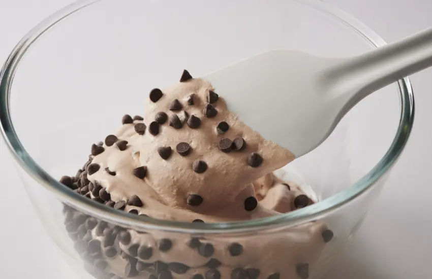 ▲考量到與巧克力紅豆餡的搭配,將甜度控制得較為溫和,讓人從第一口到最後一口都能美味品嚐。