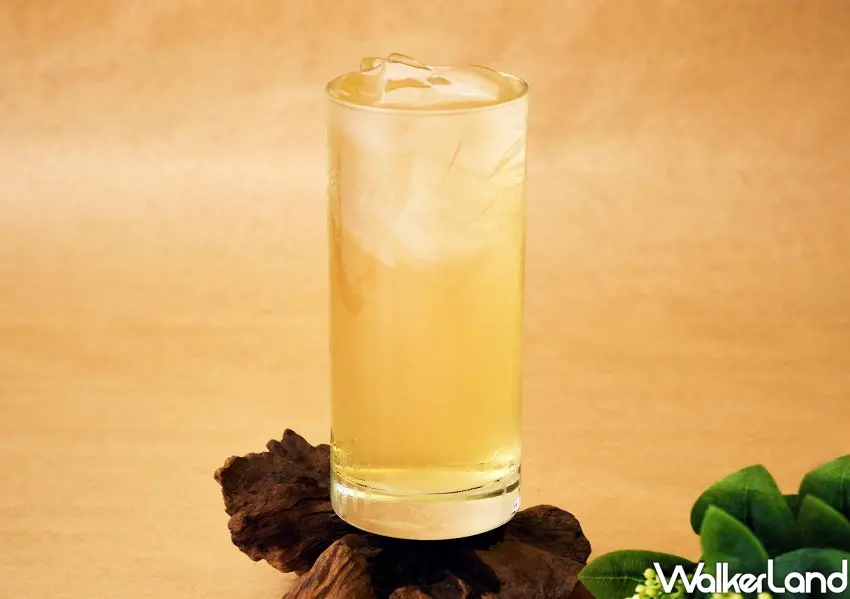 ▲青山人氣必喝款推薦「北風桂花玄米茶 」。