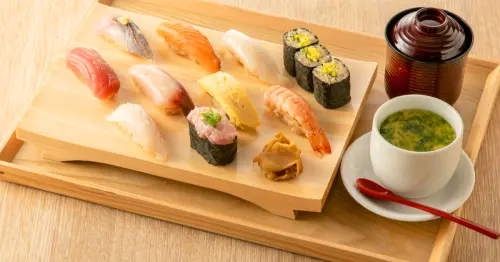 離東京站1分鐘，全包廂壽司居酒屋商務午餐只要1300日圓起超划算，約會聚餐首選。