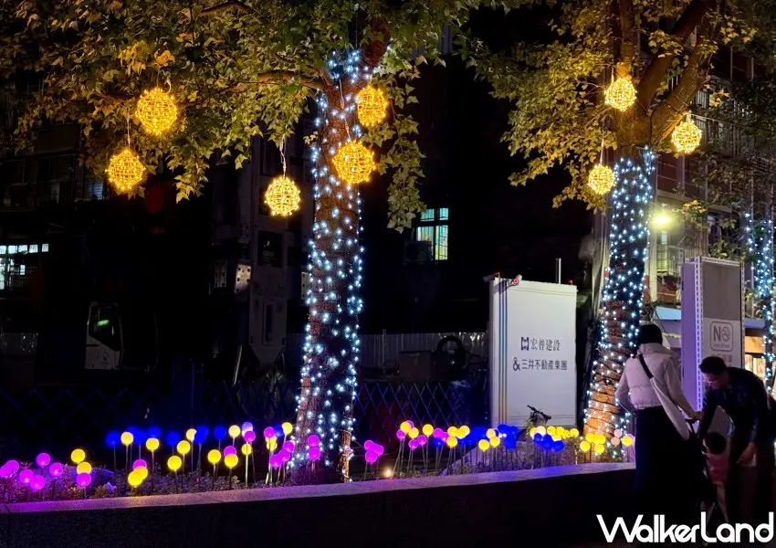 ▲中山站聖誕燈飾悄悄試燈。(攝影:編輯 鄭雅之)