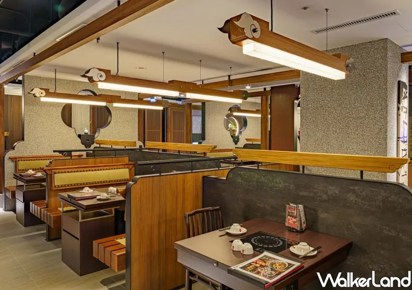 ▲抿石子材質與藝品陳列讓整體空間更具質感。