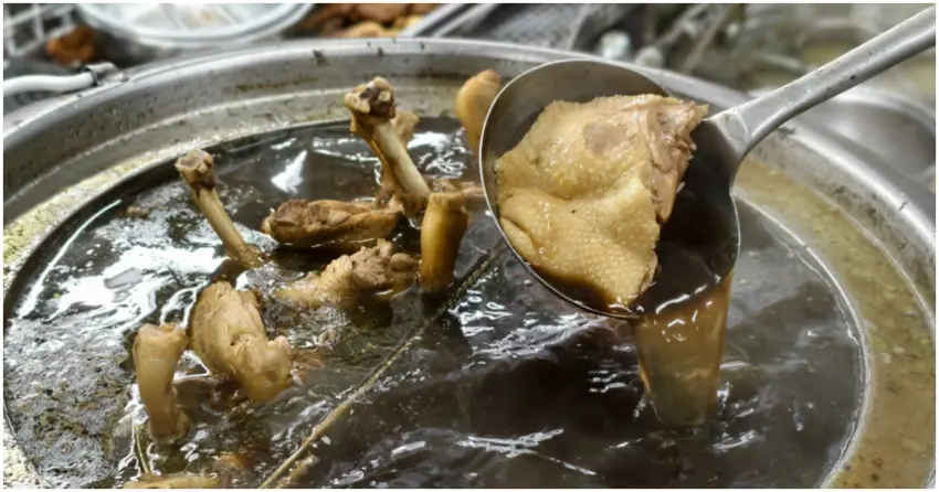 美鳳姐推薦的高雄鴨肉店！「鵝鴨莊察哈爾店」招牌當歸鴨、鴨肉切盤必點，乾拌鴨肉麵香氣迷人。