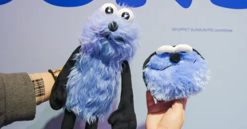 帕比順順SUNSUN粉絲擠爆三創！順順玩偶 毛絨絨徽章必買，3間三創快閃店一次逛。