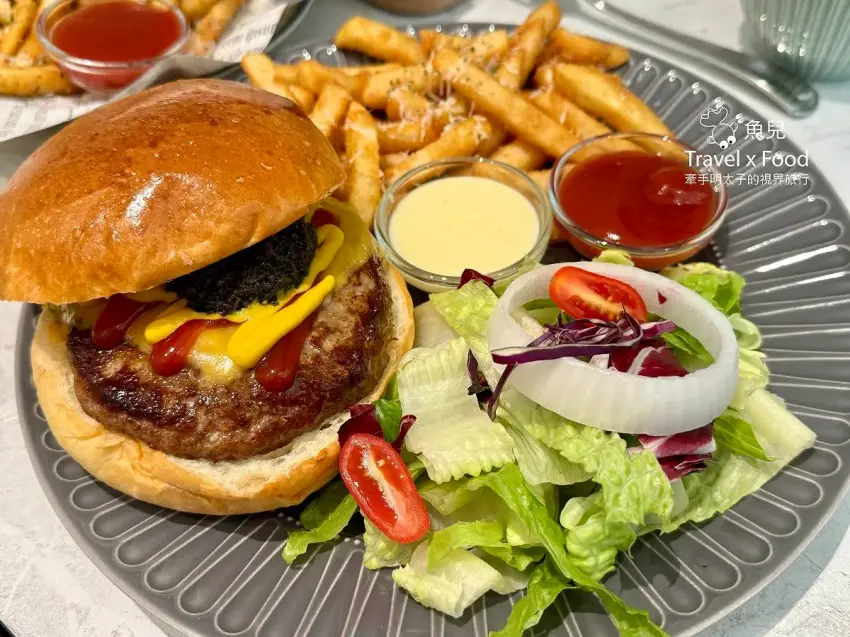 Kingmauii 金茂宜咖啡 桃園藝文店