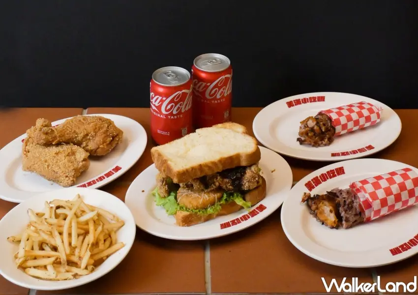 ▲美滿炸雞菜單提供漢堡、吐司、飯捲等多項選擇,滿足炸雞控。