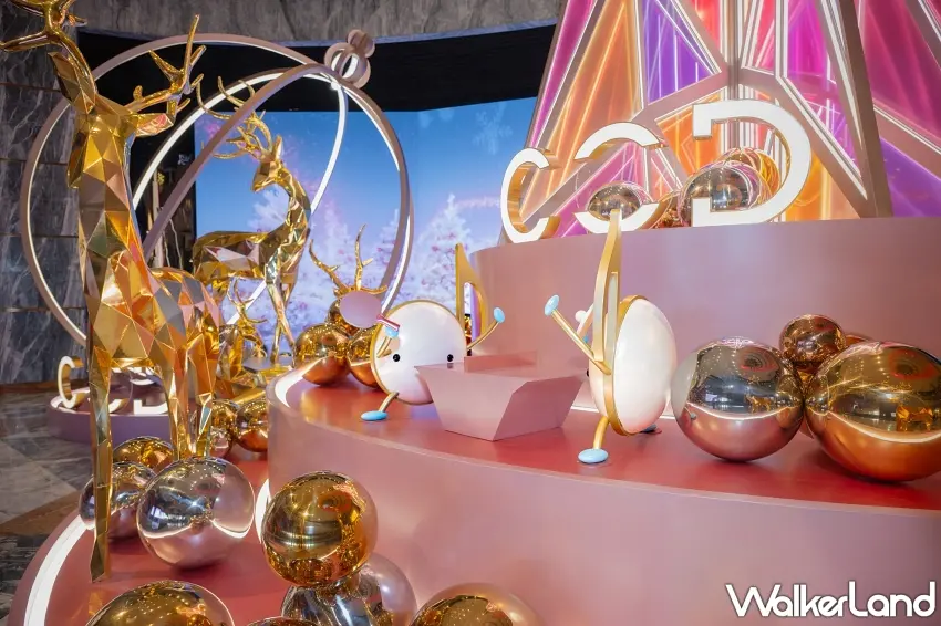 ▲漫天飛舞的夢幻泡泡與燈光交織,魔幻冬日泡泡秀為賓客打造出如童話般的浪漫場景