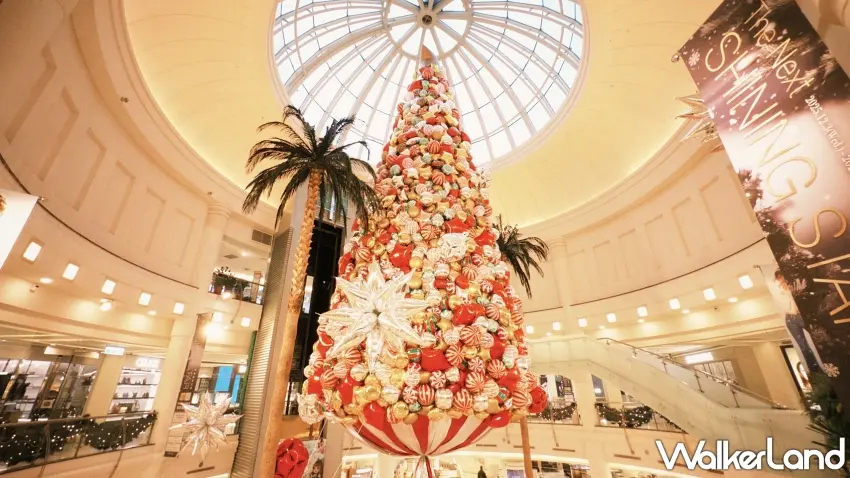 ▲微風廣場使用3000顆氣球,打造高達13米的夢幻漂浮聖誕樹