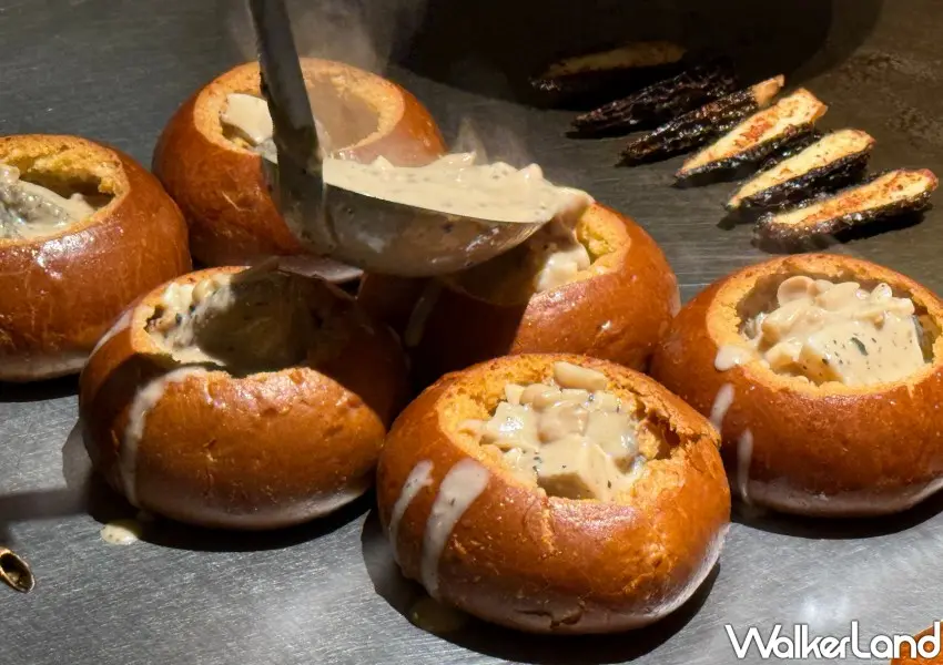 ▲Will’s Teppanyaki招牌菜之一「鮑魚棺材板」將台式傳統小吃升級。(攝影:編輯 鄭雅之)