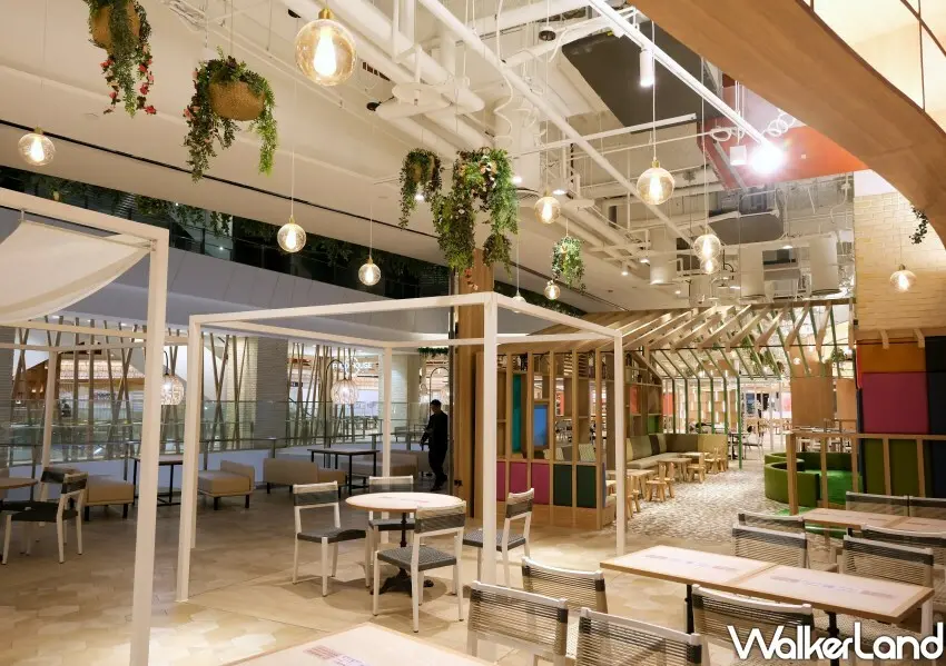 ▲南港LaLaport美食街空間寬敞 / WalkerLand窩客島 鄭雅之 拍攝