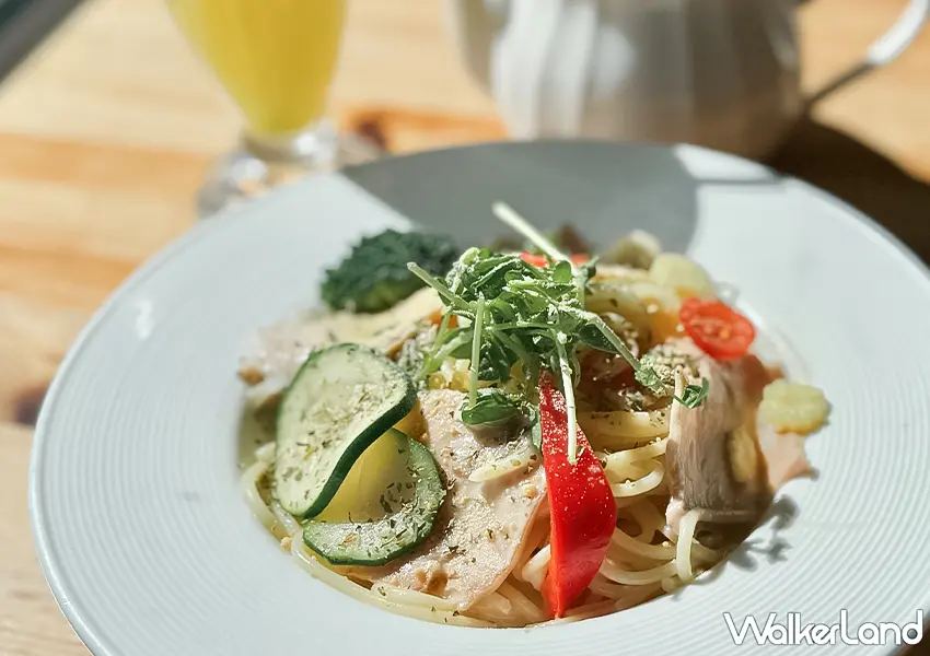 ▲桃園景觀咖啡廳推薦!森鄰水岸 180度溪谷美景超好拍、店貓超親人。