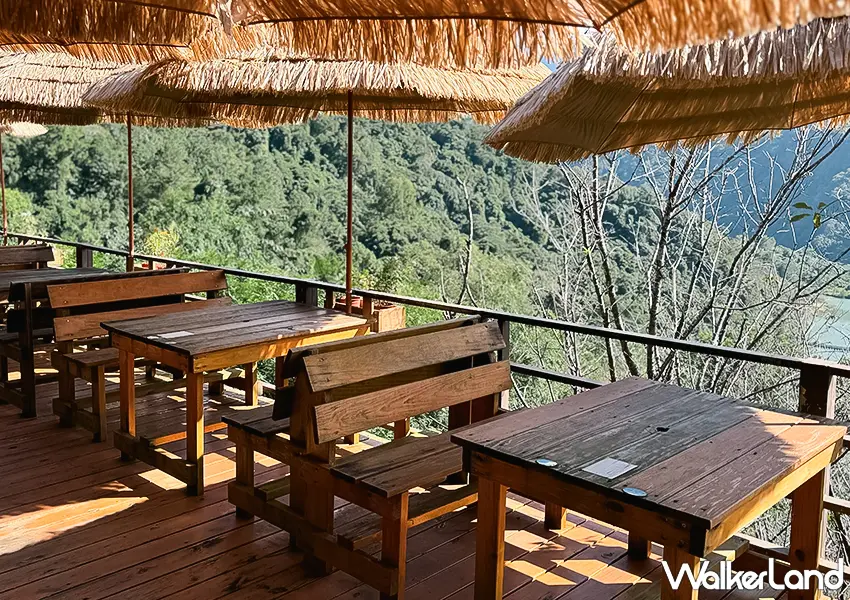 ▲桃園景觀咖啡廳推薦!森鄰水岸 180度溪谷美景超好拍、店貓超親人。