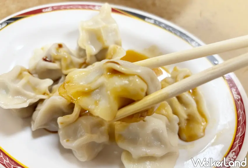 ▲▲向上水餃一顆只要3.5元。(攝影:楊婷雅)