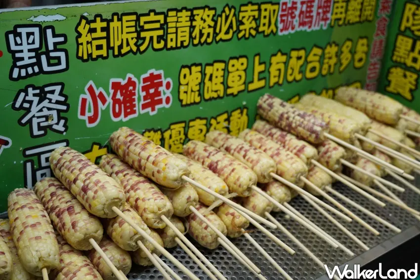 ▲「東麥局烤玉米」採用每日現摘玉米(攝影:楊婷雅)