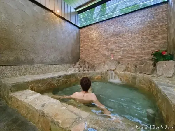 ▲宜蘭礁溪溫泉平價湯屋:春水笈溫泉湯屋,雙人湯屋380元、大眾裸湯一人120元不限時、24小時開放。