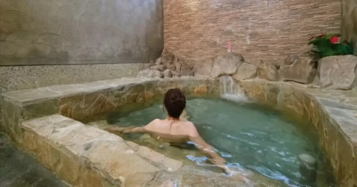 宜蘭礁溪溫泉推薦7選！礁溪溫泉飯店、24小時平價礁溪湯屋，冬天泡宜蘭溫泉。