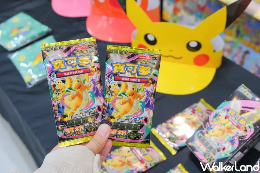 ▲家樂福推出上百款寶可夢商品,宛如商品展讓粉絲逛個夠(攝影:張人尹)。