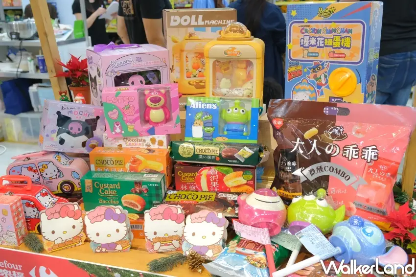 ▲家樂福匯集Hello Kitty等超萌IP商品,讓聖誕禮物超可愛(攝影:張人尹)。