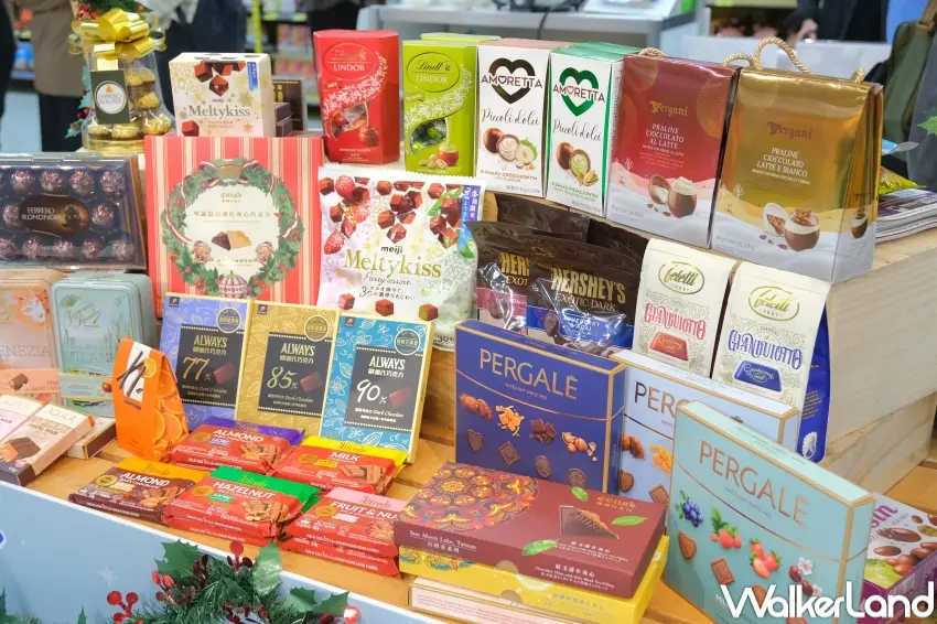 ▲家樂福巧克力季集結超過100間品牌巧克力,聖誕禮物買起來(攝影:張人尹)。