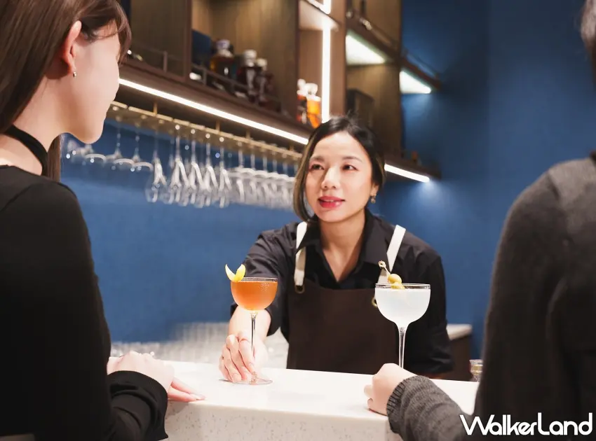 ▲黑松酒覓正式開幕,以五大品飲空間打造貼近日常的輕飲體驗。利特親手調製限定特調,讓粉絲以一杯酒感受城市裡的甜蜜驚喜