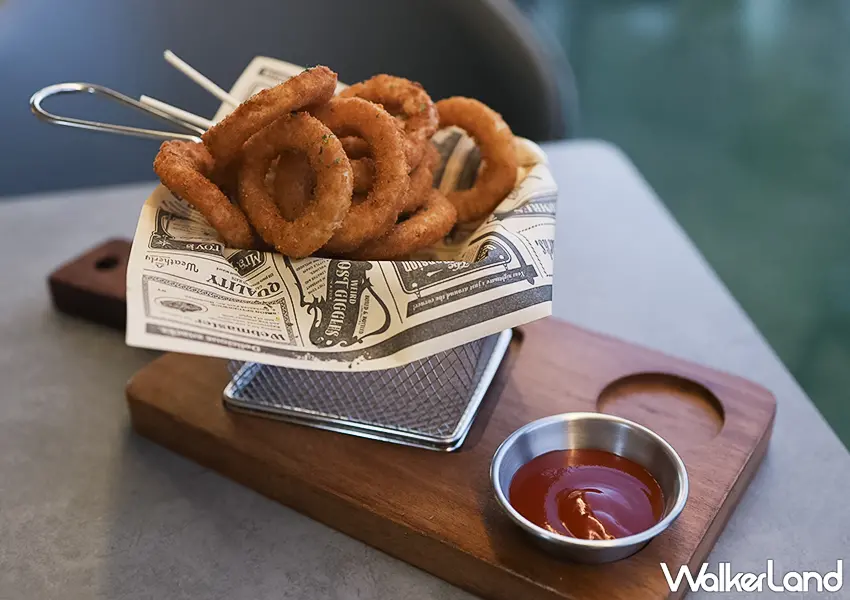 ▲桃園景觀咖啡廳推薦！見山景觀咖啡餐廳 270度百萬夜景、低消只要100，打卡再送薯條雞塊。