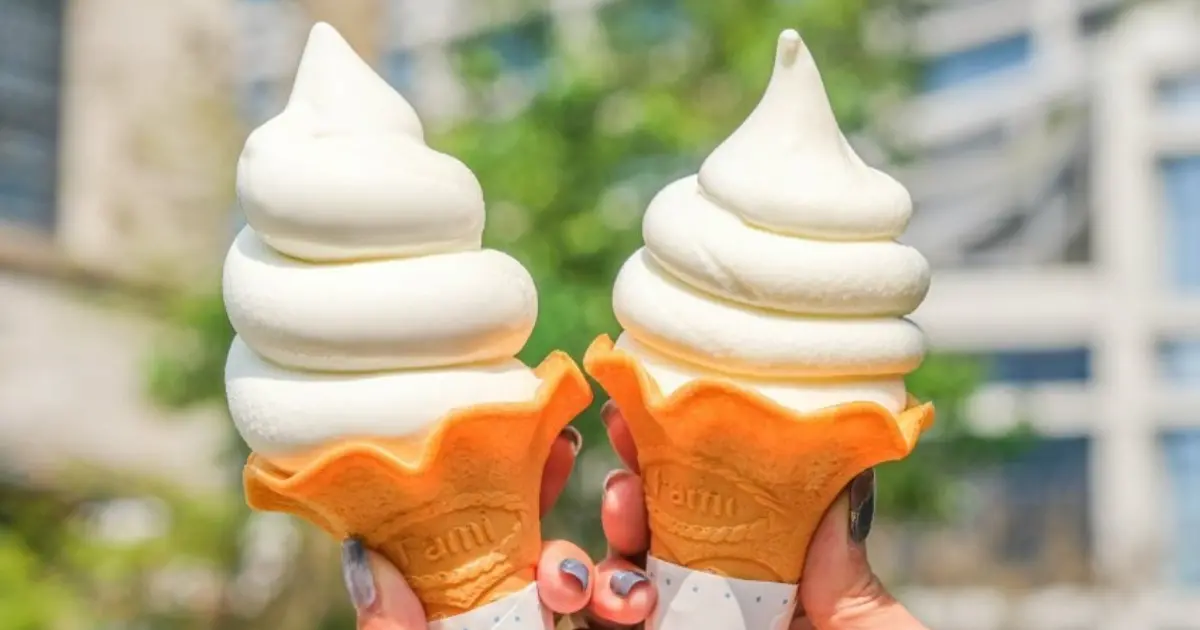 全家霜淇淋10元開吃！連5天全家霜淇淋第二支10元，隱藏版開心果巧克力吃。