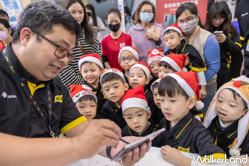 ▲燦坤新竹店內明亮寬敞,設有互動體驗區與電競展示區,並結合「小小店長」活動看板,營造豐富的購物與體驗環境