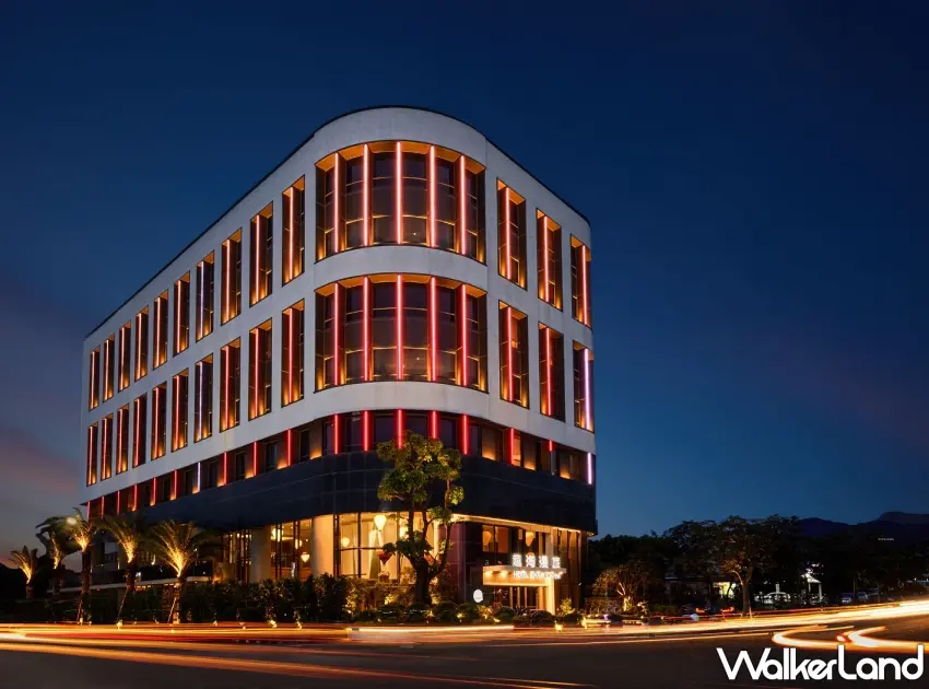 ▲凱撒趣淘漫旅–台東外觀建築融合現代設計與在地元素,距離台東火車站步行僅需3分鐘,並提供大廳一站式租還機車服務,是自由行旅客探索台東的最佳基地