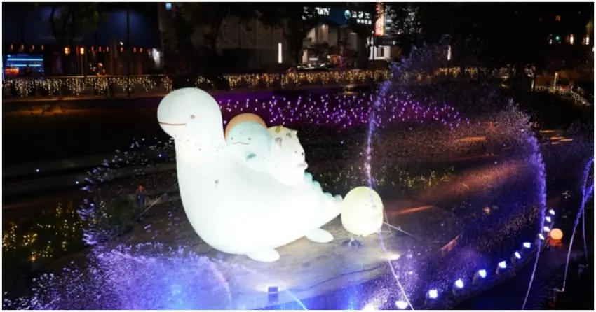 角落小夥伴點亮2025台中耶誕嘉年華！18米高甜點系耶誕樹、3大展區陪你歡度冬季。