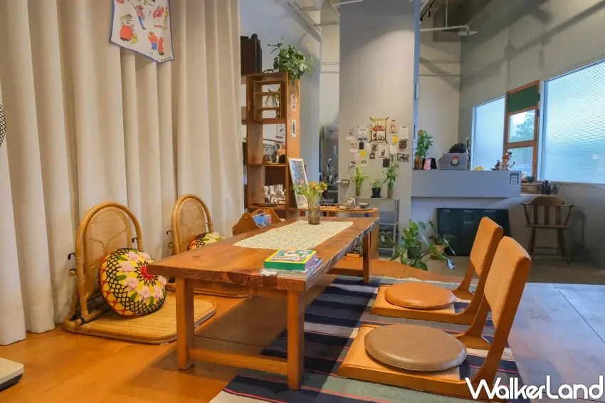 ▲薈福村茶店內設計融合日系喫茶店的溫馨與工業風的俐落，時髦又懷舊。（攝影：張人尹）