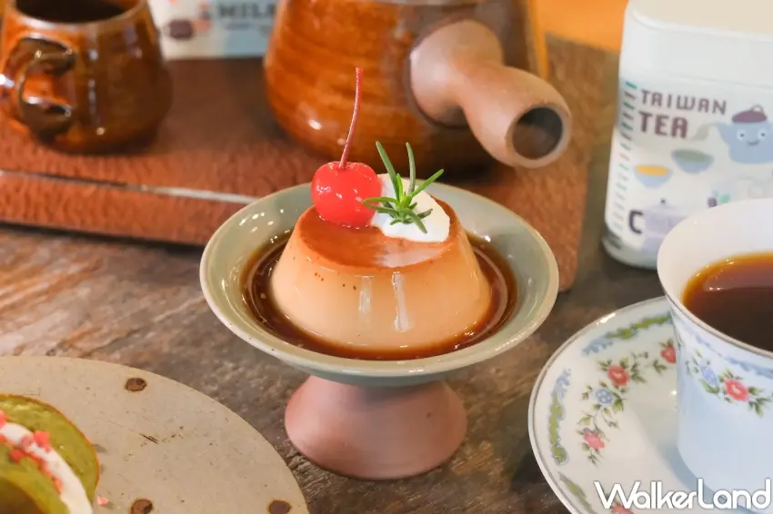 ▲薈福村茶必吃甜點東方美人布丁，Q彈口感中茶香與焦糖香氣互相襯托。（攝影：張人尹）