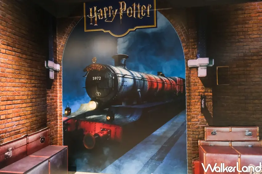 ▲哈利波特快閃店打造六大拍照場景，從城堡到月台完整串聯電影記憶。（攝影：張人尹）