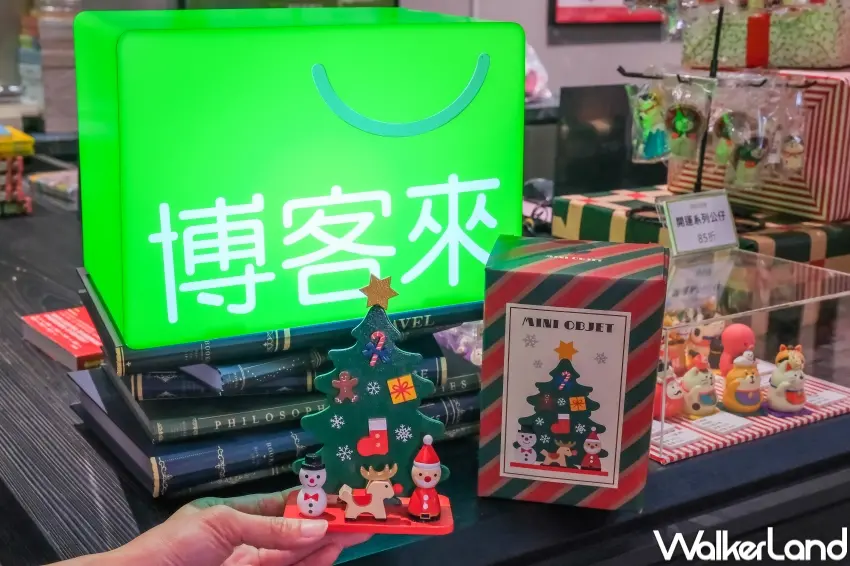▲博客來旗艦書店提供實體選物體驗,不必等物流即可入手聖誕小物(攝影:張人尹)
